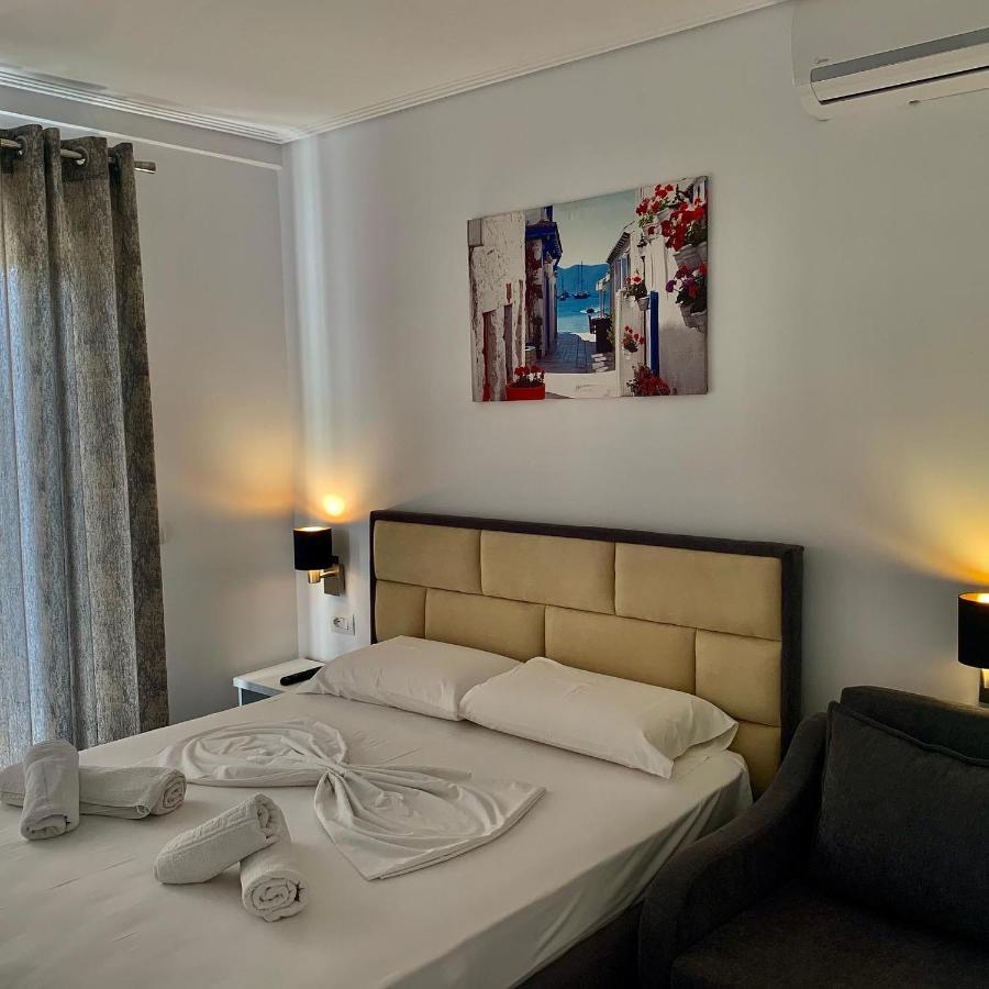 Piazza Hotel Jakova Ксамил Экстерьер фото