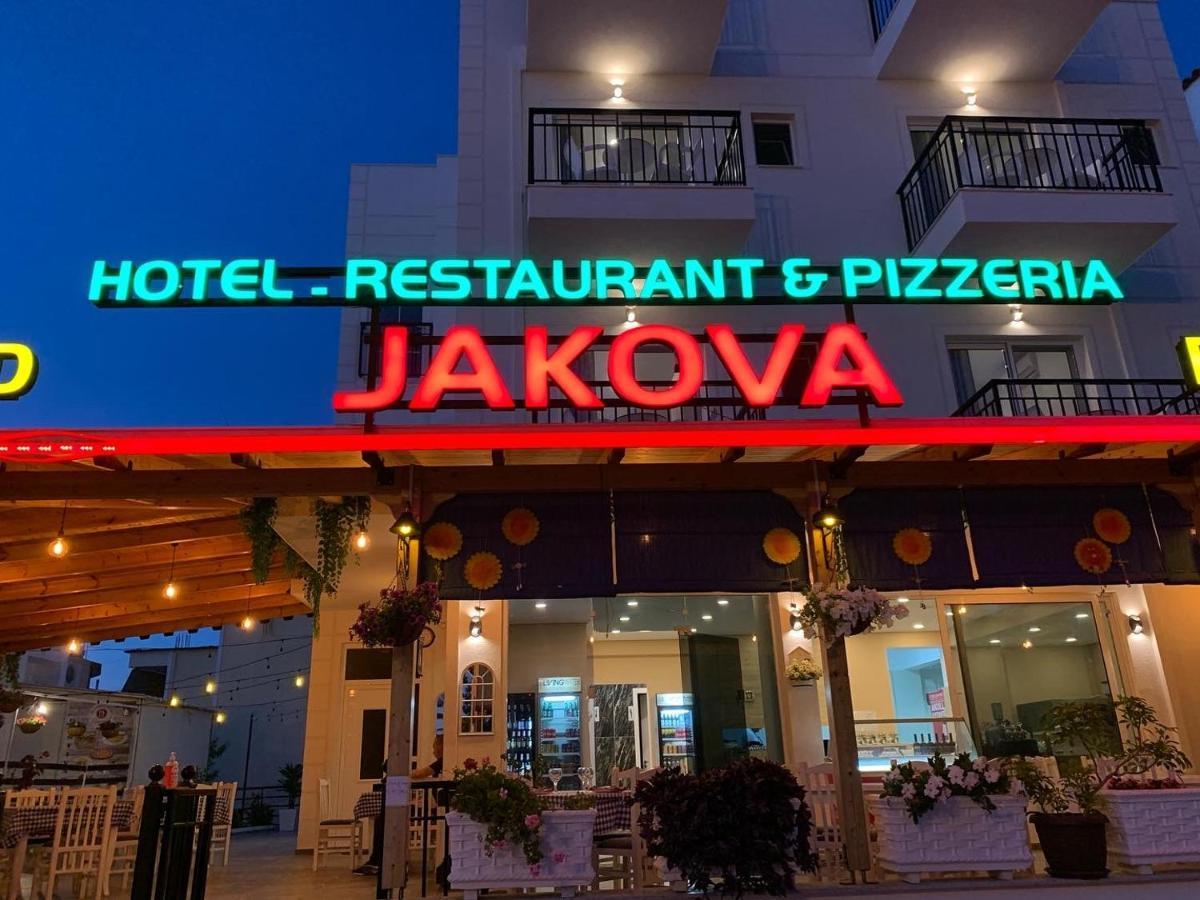 Piazza Hotel Jakova Ксамил Экстерьер фото