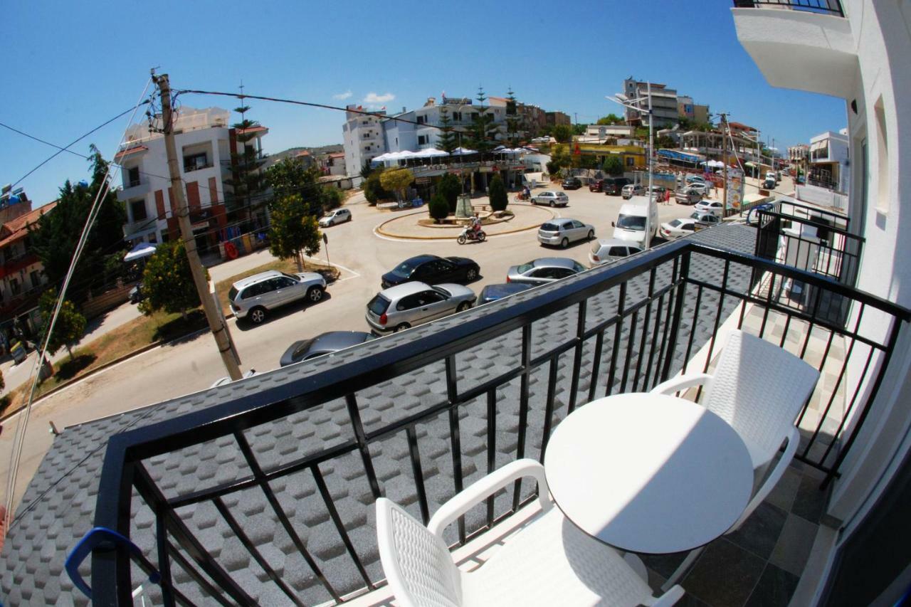 Piazza Hotel Jakova Ксамил Экстерьер фото