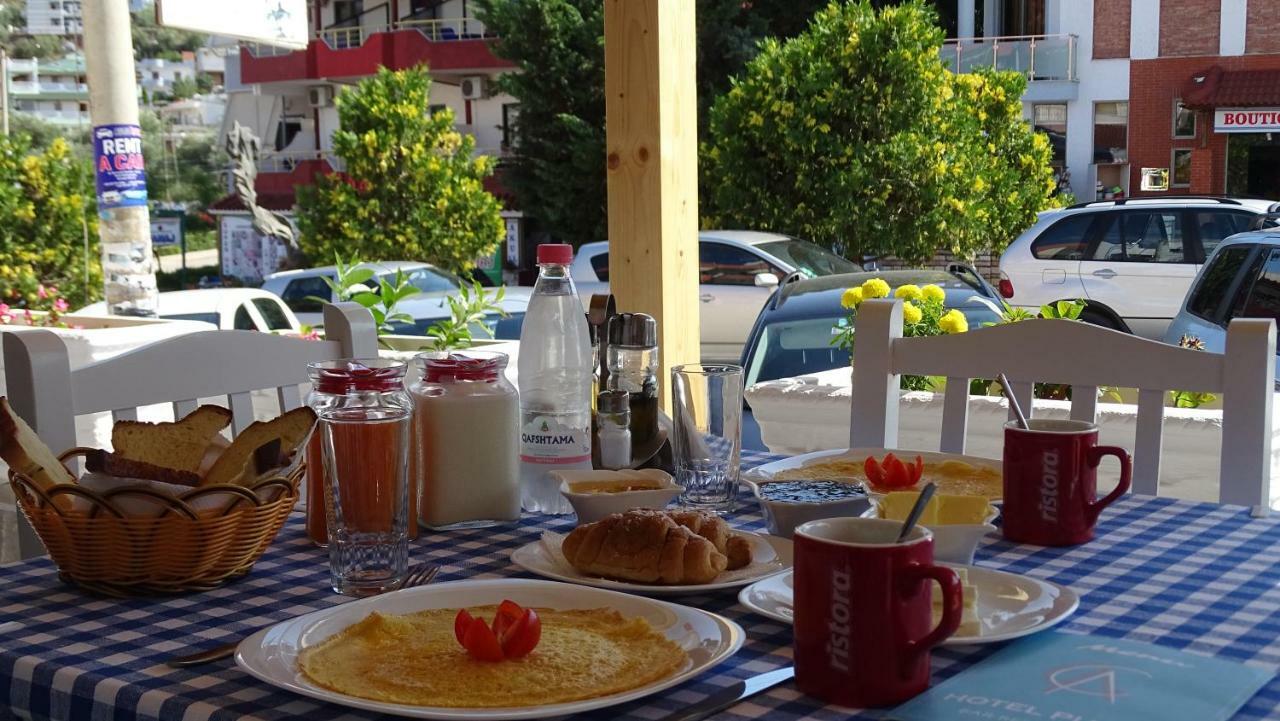 Piazza Hotel Jakova Ксамил Экстерьер фото